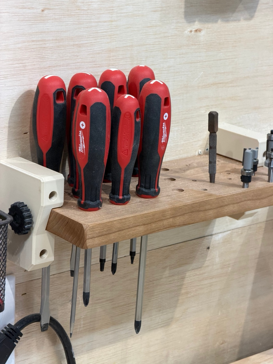 Milwaukee screwdriver rack on slatwall