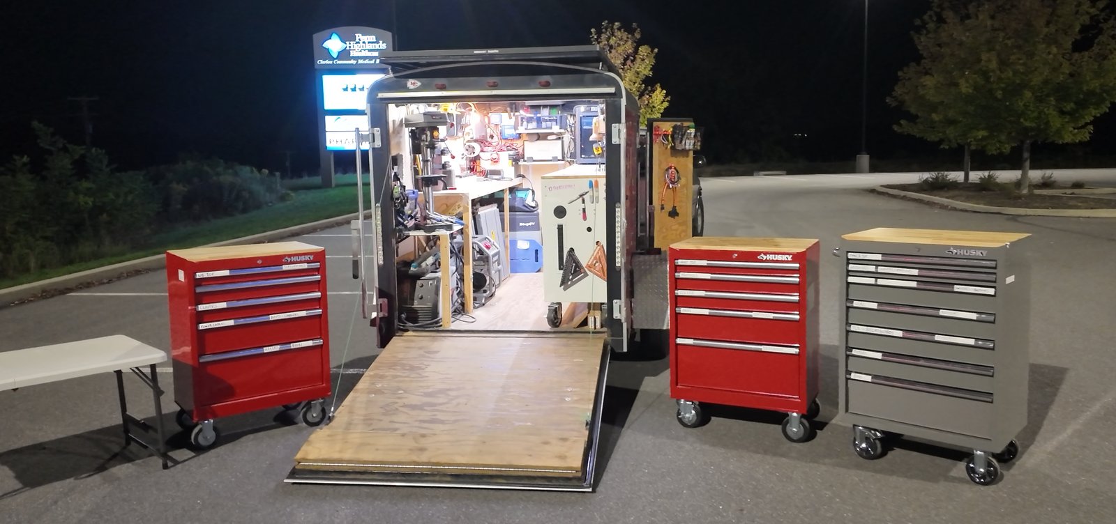 KTG 5&times;8 mobile workshop fully deployed